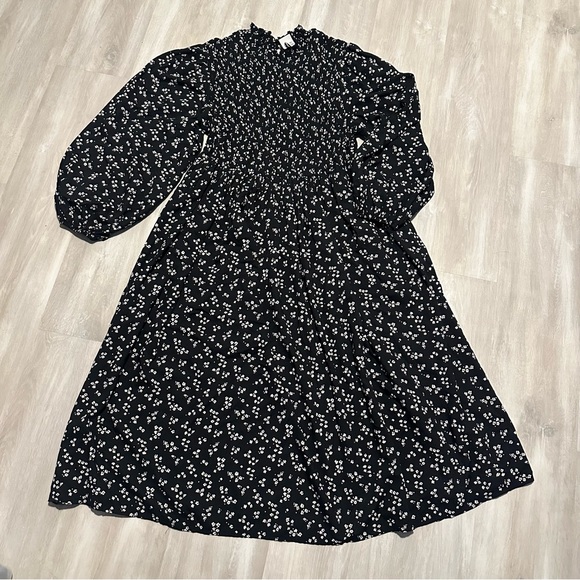 A New Day Black White Floral Smocked Midi Dress Sz XXL - Picture 4 of 12